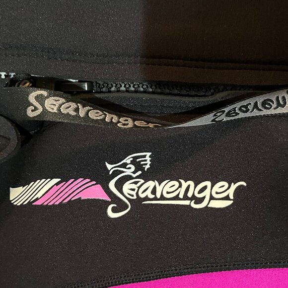 Girl's 3MM Wetsuit. Like NEW... Perfect Condition... - Picture 9 of 9